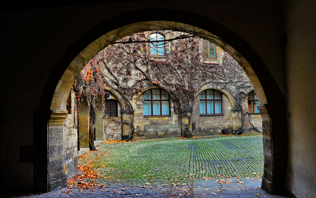 Schloß-Geyerswörth-Bamberg-foliage