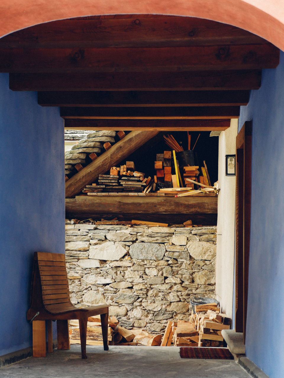 Entryway of a house in Broglio.